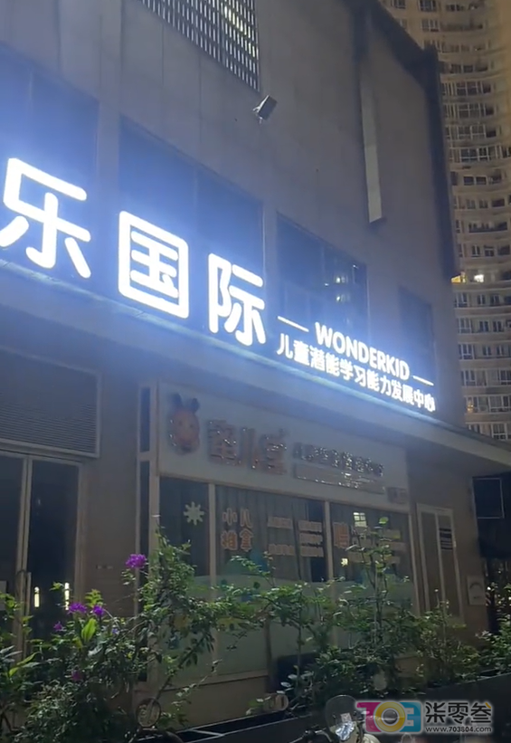Jr8nJn94et8ES5CE.jpg
